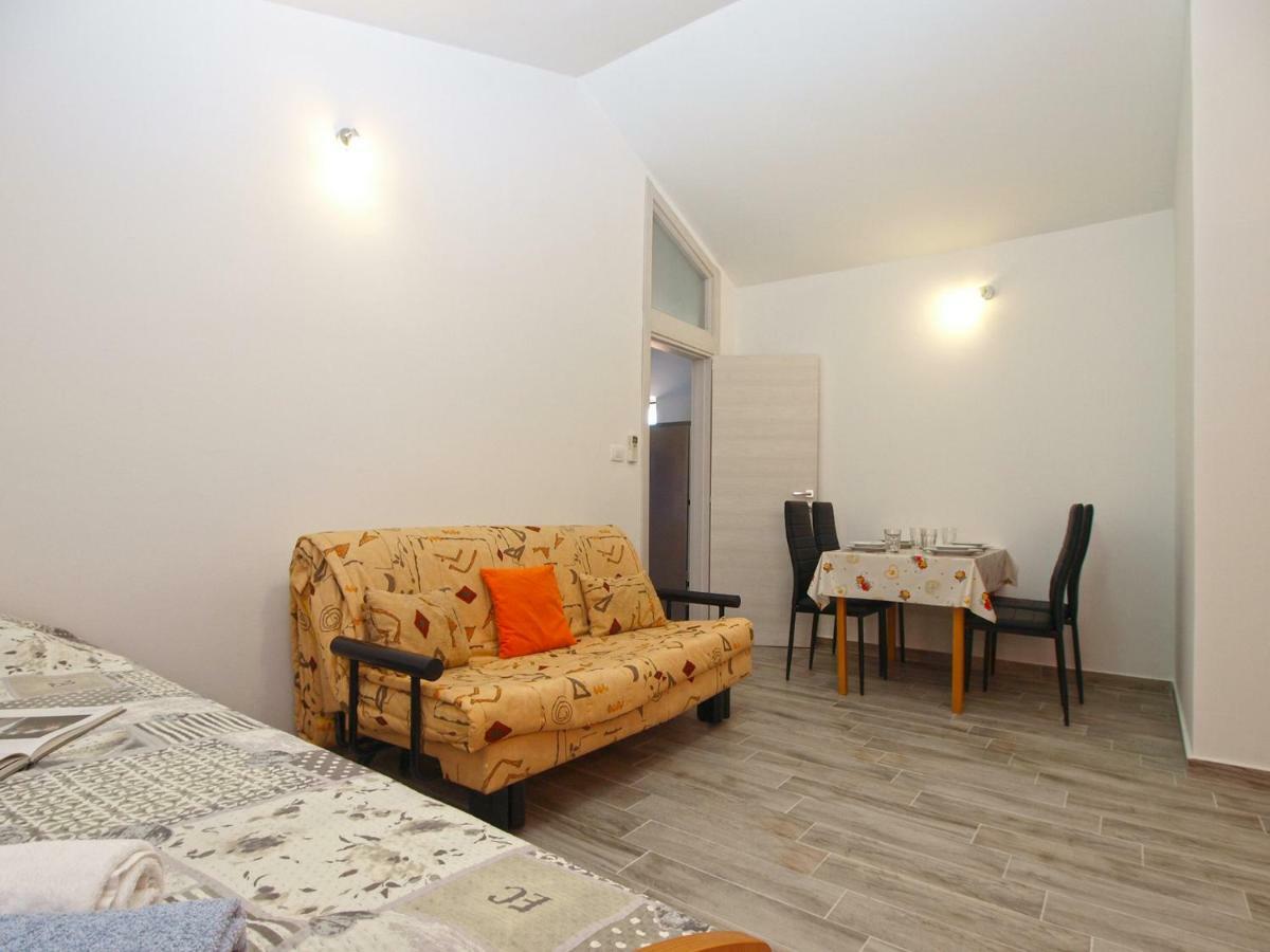 Apartment Oriana 898 *