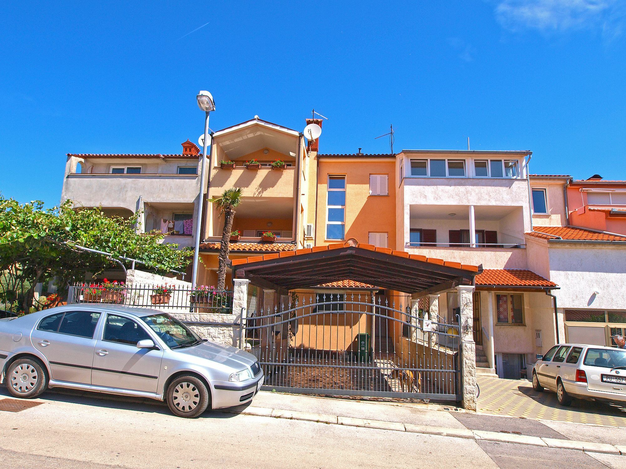 Oriana 898 * Pula